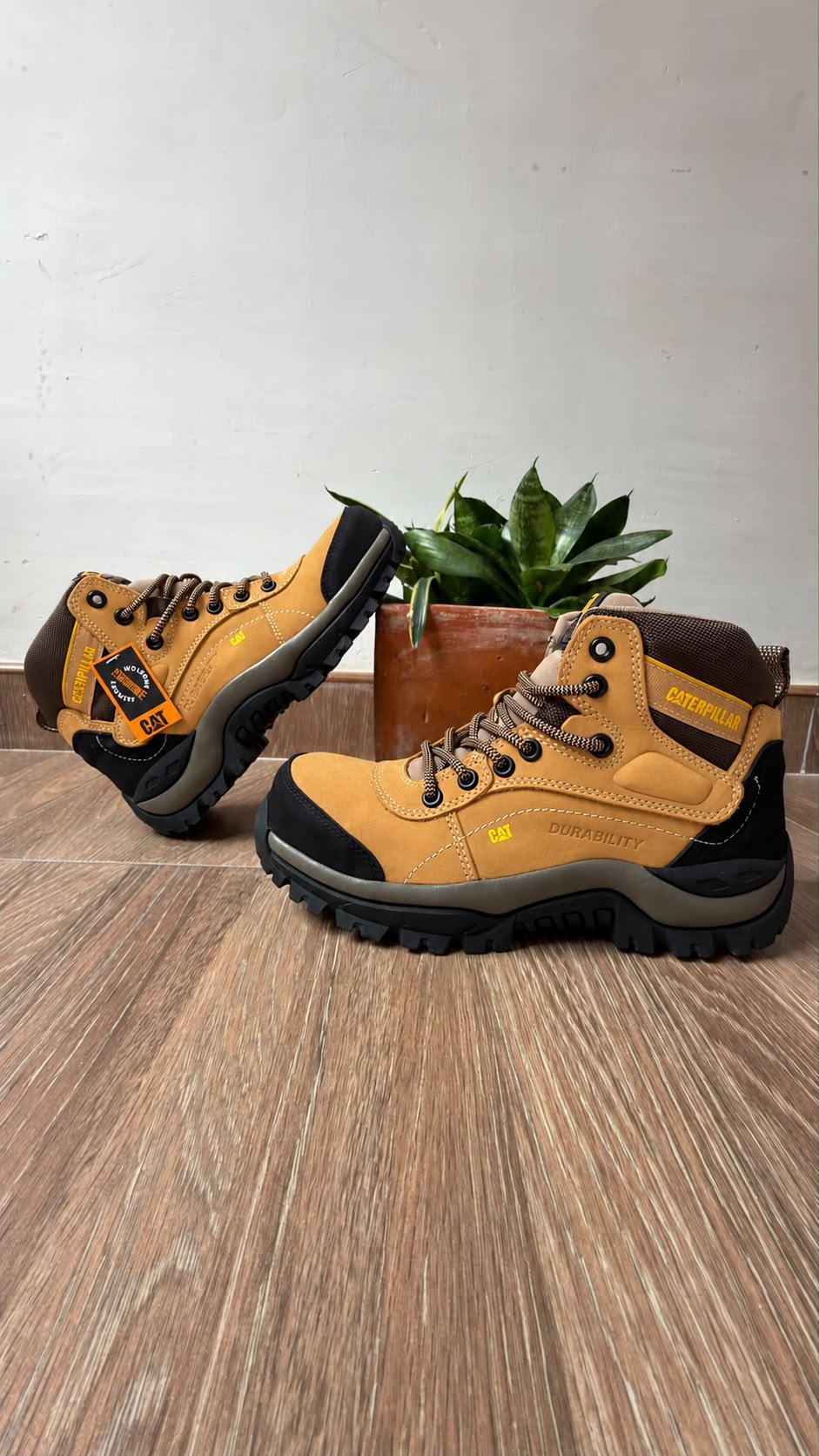 BOTAS CAT 1333 OCRE CP