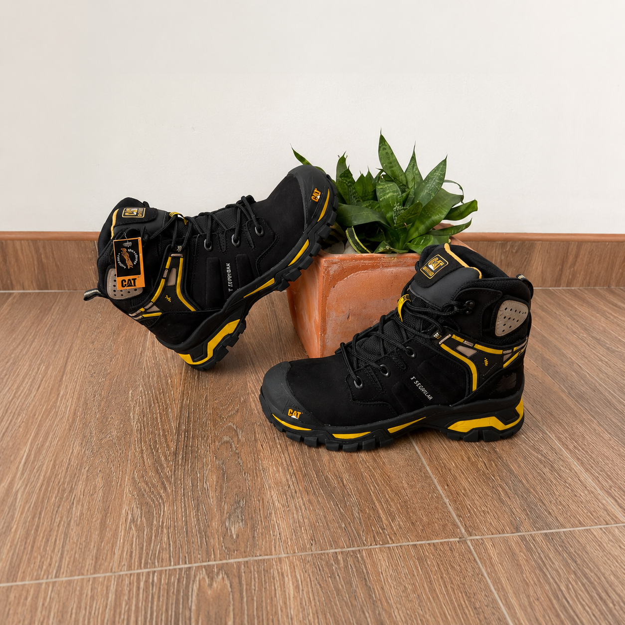 BOTAS CAT 1372 SEQUOIA NEGRA CP