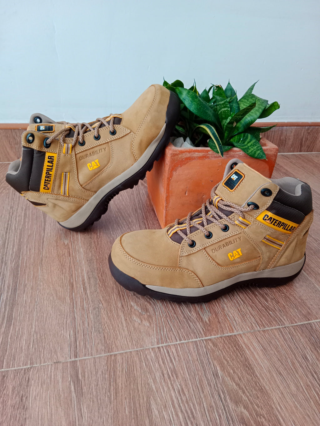 BOTAS CAT 1356 OCRE CP