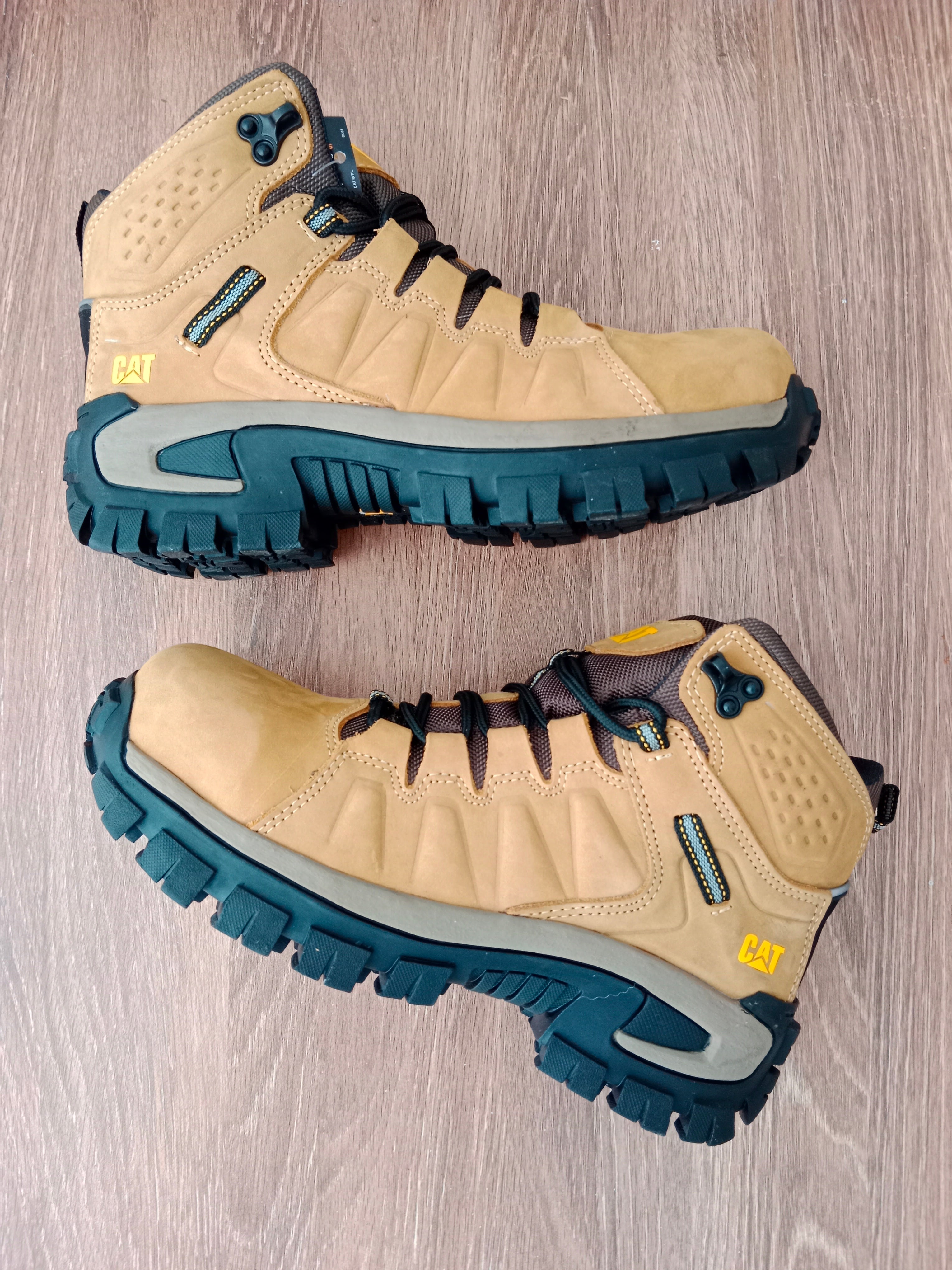 BOTAS CAT 1359 OCRE CP
