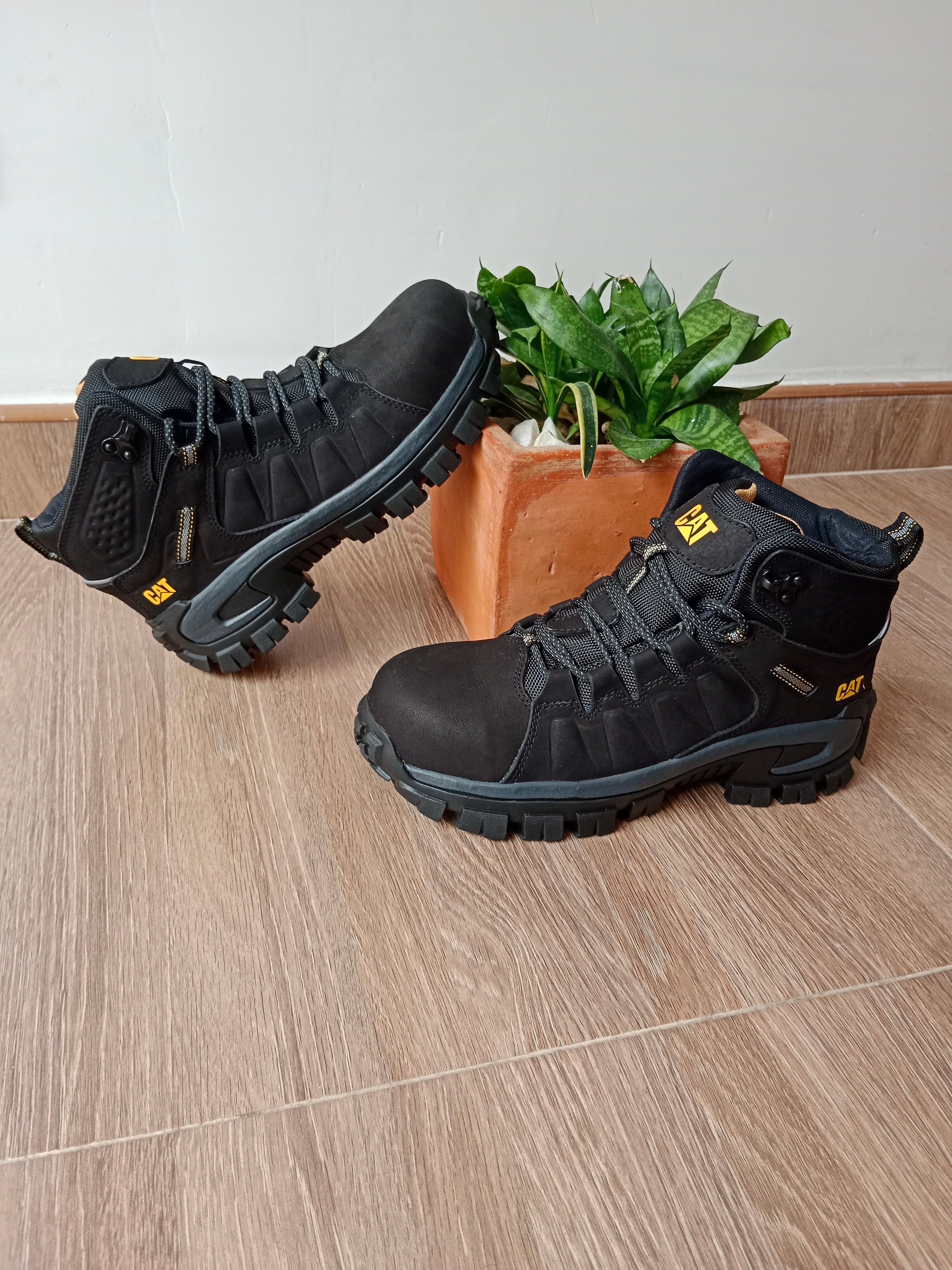 BOTAS CAT 1359 NEGRA CP