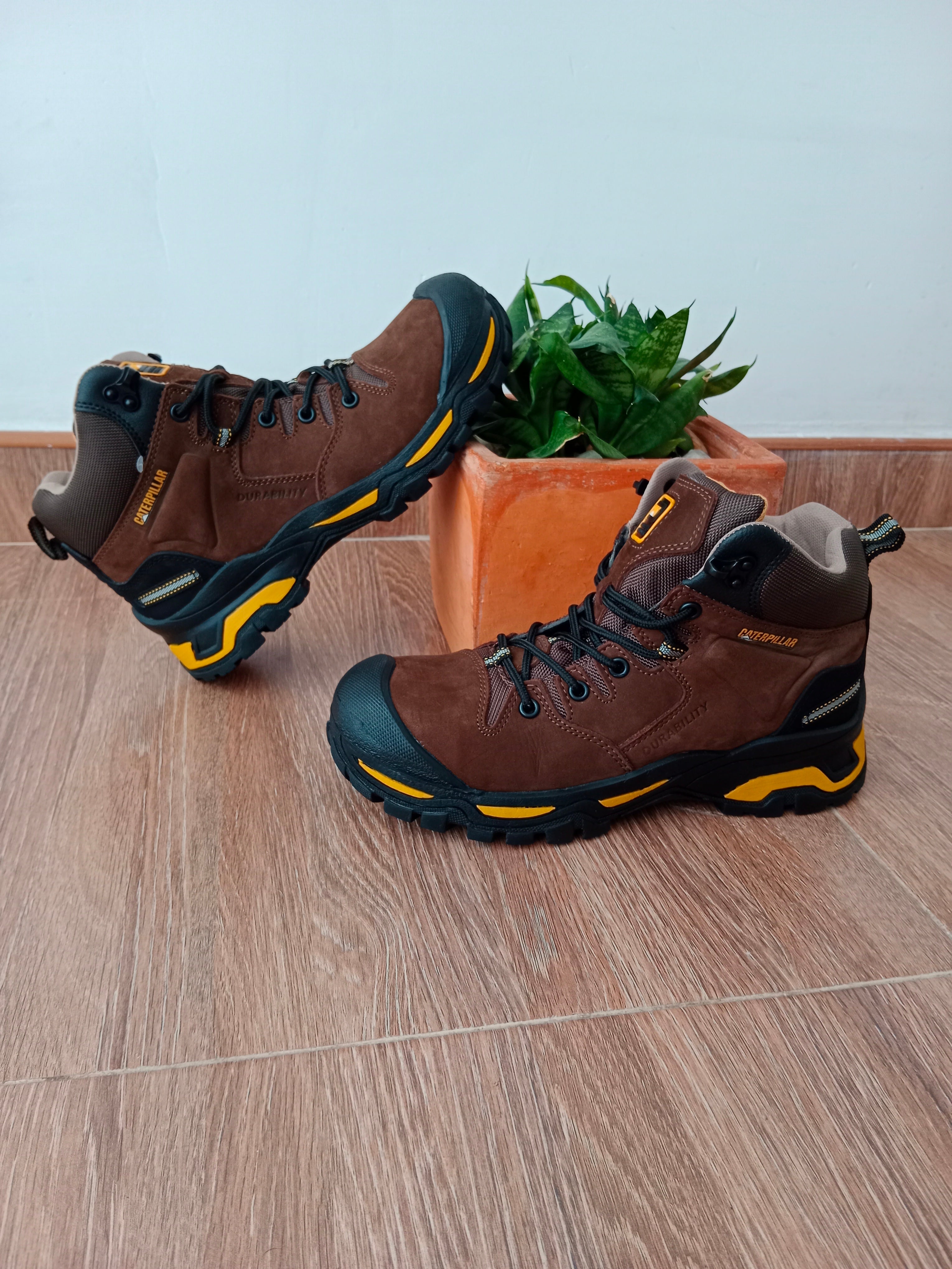 BOTAS CAT 1350R MARRÓN CP